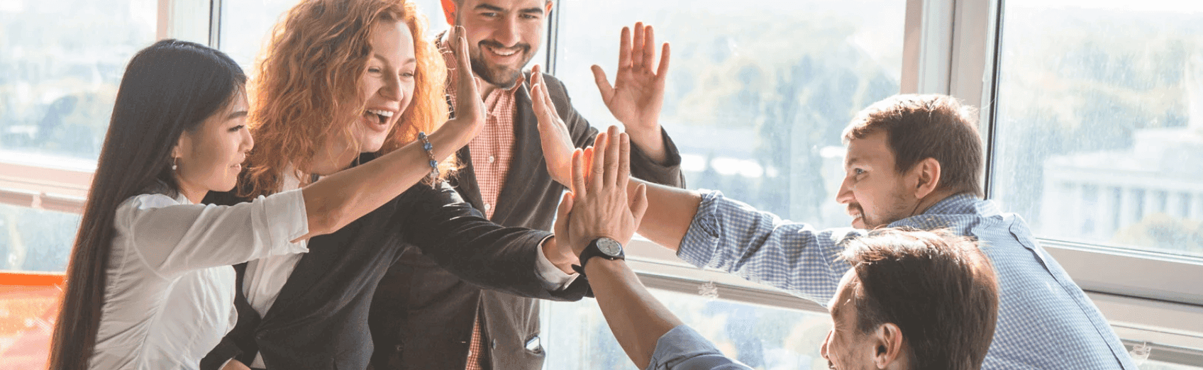 Gruppe schlägt ein im Hinblick auf das Gehalt in der Zukunft